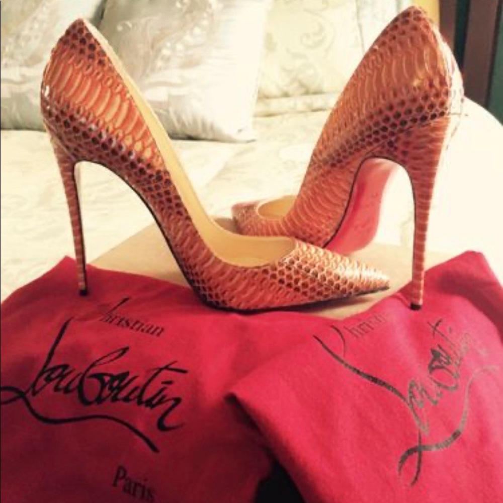So Kate 120 WaterSnake Pumps New in Box